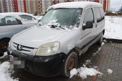 ANAF vinde o masina la pret de bicicleta