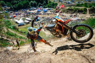 Autobuze pentru spectatorii de la Red Bull Romaniacs