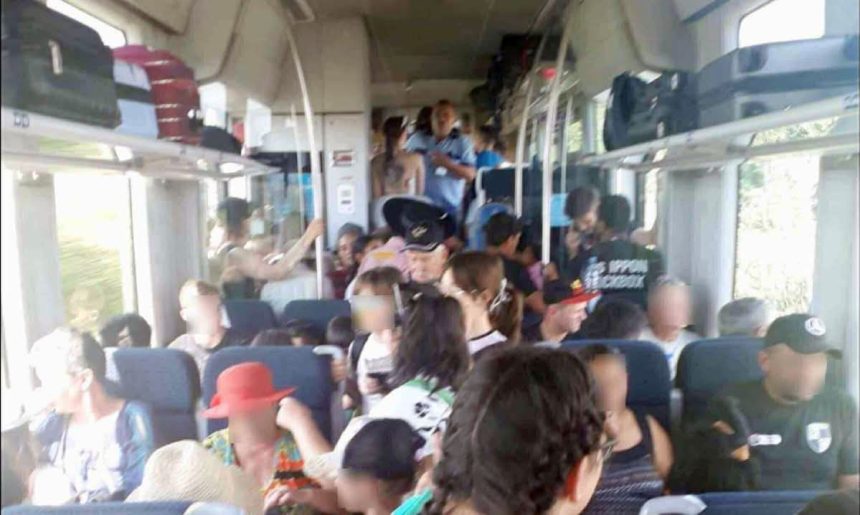 CFR ridica din umeri dupa 27 de copii in tren