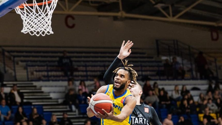 CSU Sibiu a transferat un jucator american din Letonie