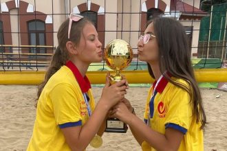 Doua sibence campioane la Beach Volley U 16