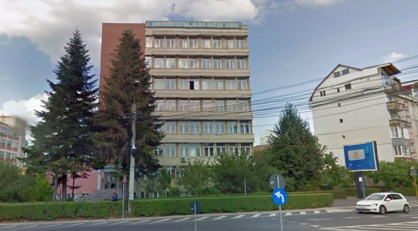 Elevi de la Caragiale mutari in cladirea turn