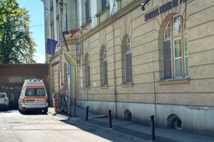 Fetite in coma la spital dupa spalare chimica