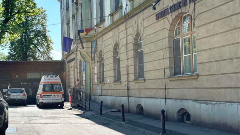 Fetite in coma la spital dupa spalare chimica
