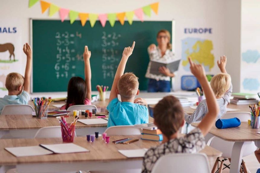 Ministerul Educatiei anunta pierderea locurilor de munca pentru suplinitori