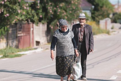 Pensiile si salariile vor fi plate la timp