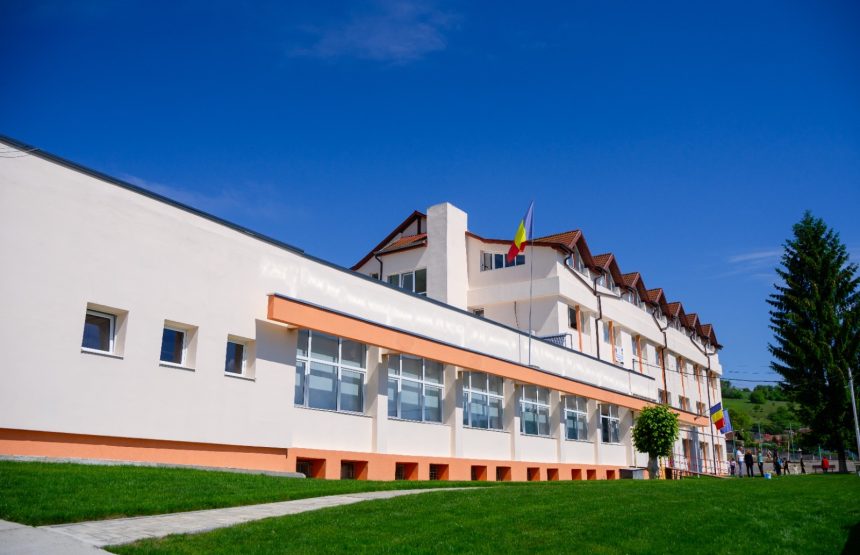 Peste 720000 lei pentru terren sportiv la CSEI Medias