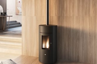 Soba pe peleti sau semineu pe lemne Diferente importante