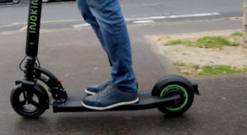 Tanar ranit la Medias dupa caderea de pe trotinet