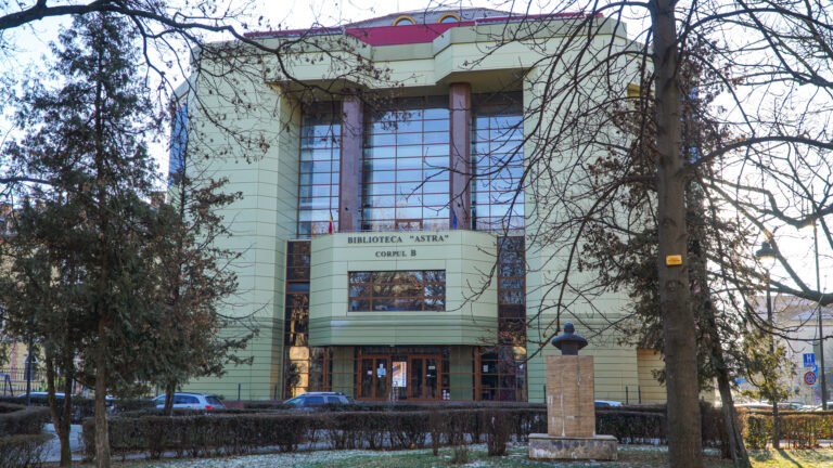 Tarife majorate la Biblioteca Astra din Sibiu Penalizari de 10 lei pe zi pentru intarzierea cartilor