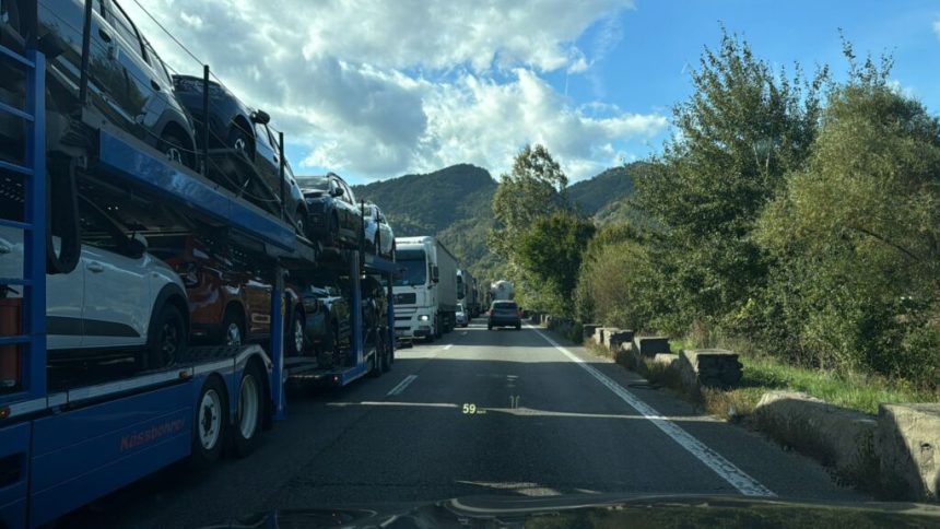 Trafic ingreunat in 3 zone pe Valea Oltului