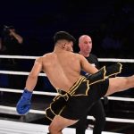 Un sibian se pregateste pentru gala de kickboxing