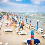 Vacante stricate la mare Turistii fug de pe plaje