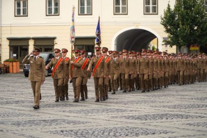 Ziua imnului sarbatorita modest la Sibiu defilare si slujba