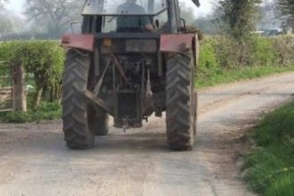 Accident cu tractoare si alcool la Fofeldea