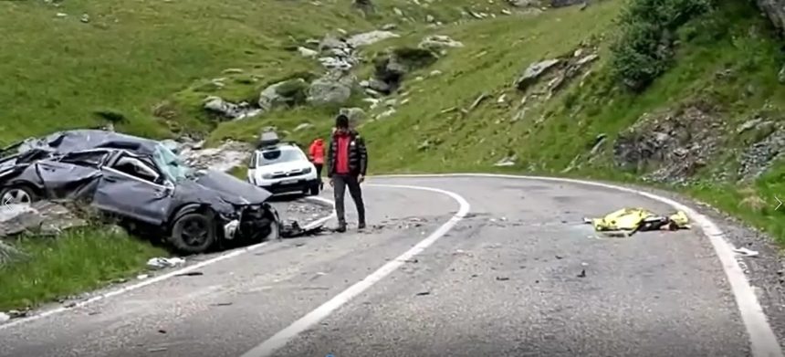 Accident grav cu 2 raniti pe Transfagarasan