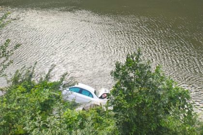 Accident pe Valea Oltului O masina in Olt