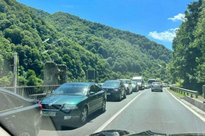 Ainceput weekendul Trafic intens pe A1 si Valea Oltului