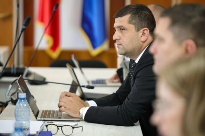 Avalansa de CV uri la Ministerul Economiei 600 de aplicantii intr o zi