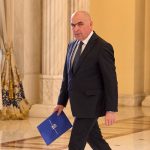 Bolojan si primarii discutii tensionate despre reduceri de personal