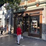 Ce au pus sibienii in bagajul de vacanta Top carti vara 2025 Humanitas