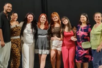 Comedie cu scop nobil Teatru caritabil la Sibiu