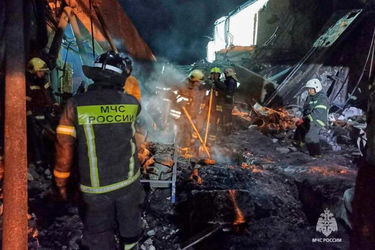 Explozie si incendiu la o fabrica din Rusia 20 de morti