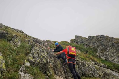 Interventie Salvamont in Fagaras barbat lovit la cap