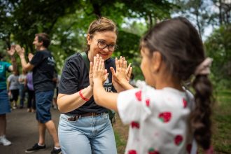 La Sibiu se cauta 50 de voluntari pentru copii