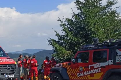 Muntii nu iarta turist strain ranit salvat de savamontisti