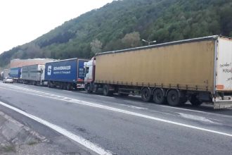 Restrictii TIR uri pe Valea Oltului in weekend ul Sf Maria