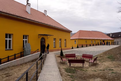 Sfarsitul unei ere rusinose Sibiul fara toalete in curte