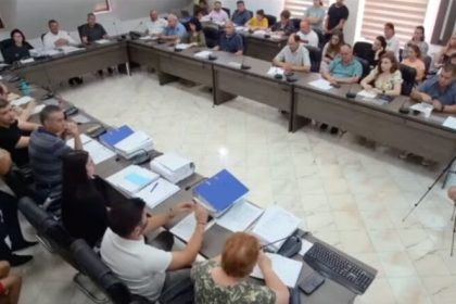 Terenuri atribuite ilegal tinerilor la Cisnadie