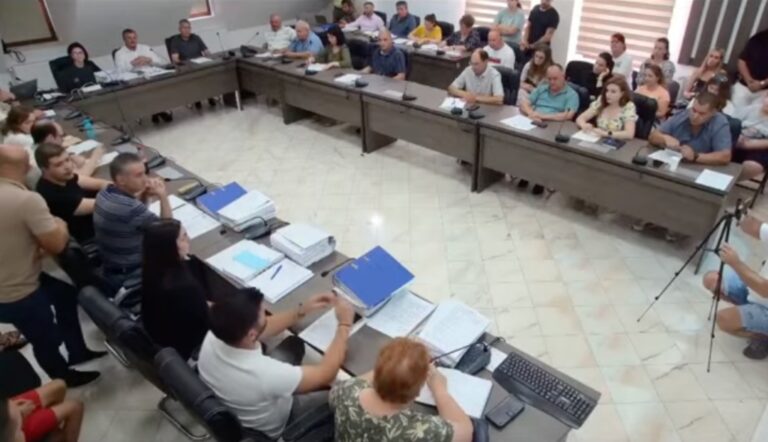 Terenuri atribuite ilegal tinerilor la Cisnadie