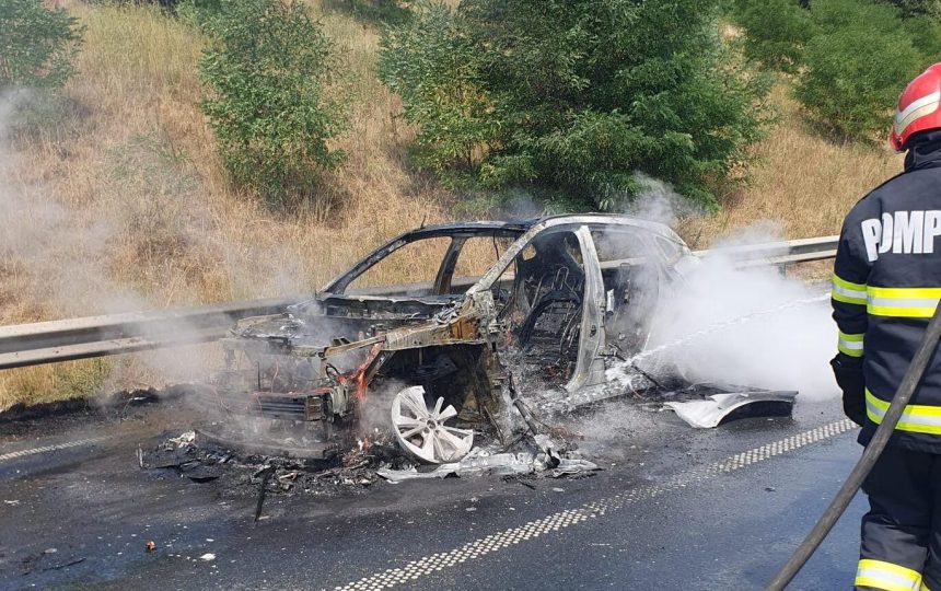 Trafic reluat in Sura Mare incendiul stins