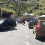 Turistii umplu drumurile nationale Politiiadirijeaza traficul pe Valea Oltului si Transfagarasan