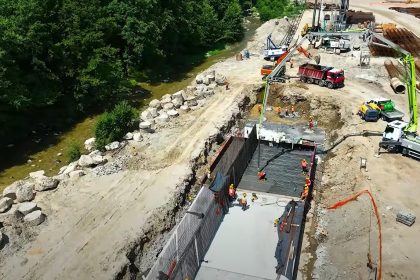 VIDEO Autostrada A1 Sibiu Pitesti Lucrari Cornetu
