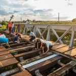 Voluntarii au restaurat Podul Fetelor hotii au furat