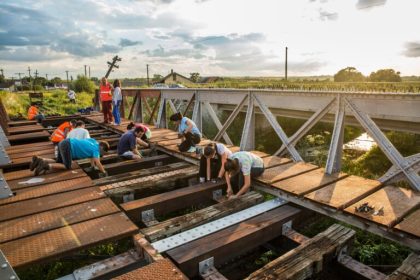 Voluntarii au restaurat Podul Fetelor hotii au furat
