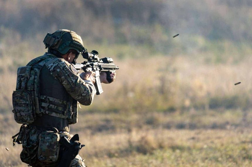 Armata efectueaza instructii cu focuri de arama la Poplaca