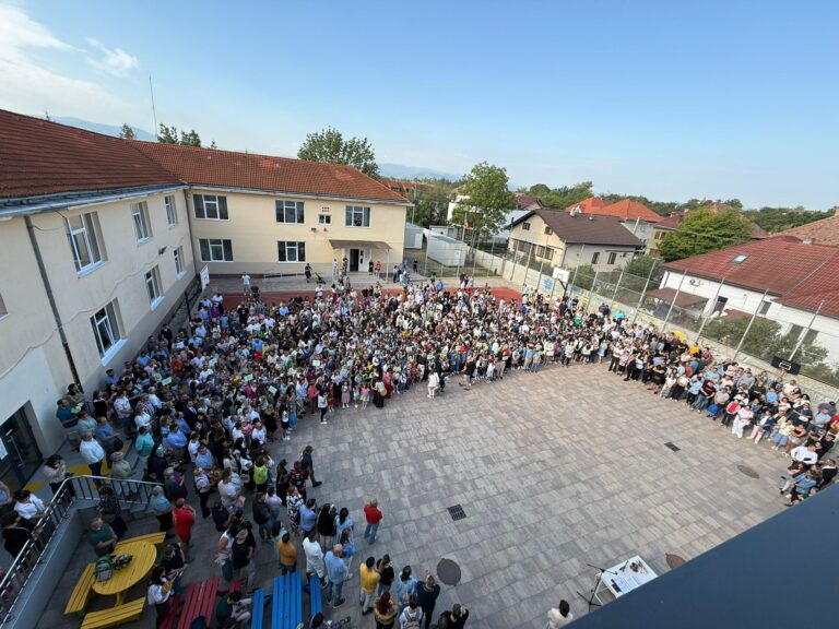 Consilierii locali au revocat relocarea elevilor Caragiale