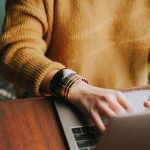 Cum s alegi laptopul ideal pentru scoala sau birou