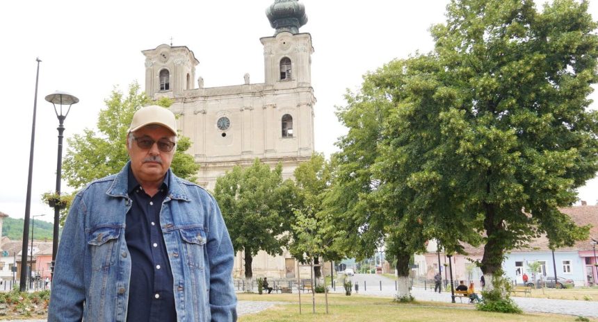 Dumbraveni orasul cu biserica ce ascunde inima preotului