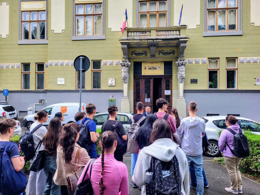 Elevii de la Goga exploreaza istoria Sibiului pas cu pas