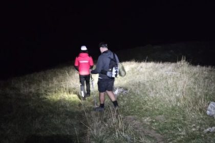 Epuizat si lasat de prieteni pe munte turist salvat de Salvamont Sibiu