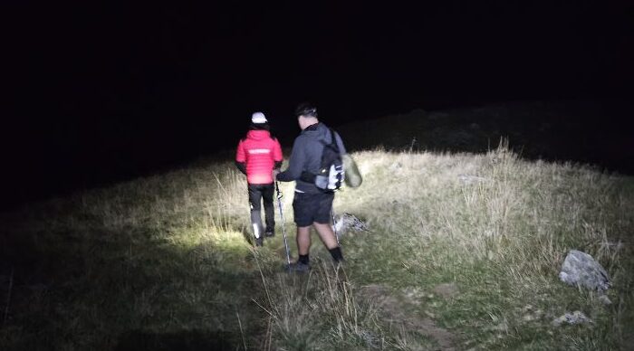 Epuizat si lasat de prieteni pe munte turist salvat de Salvamont Sibiu