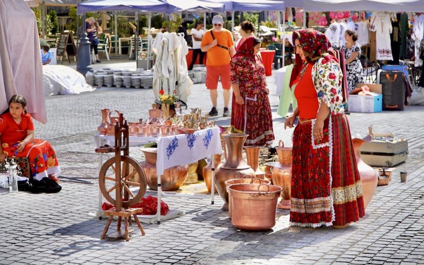 Festivalul Romilor revitalizeaza Sibiul traditii si bijuterii