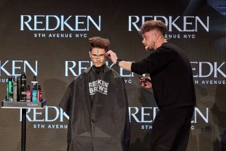 Frizerie de la zero cu practica aplicata si ghidare profesionala