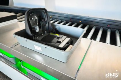 Gata cu sticluele de 100 ml Aeroportul Sibiu permite lichide in bagaje