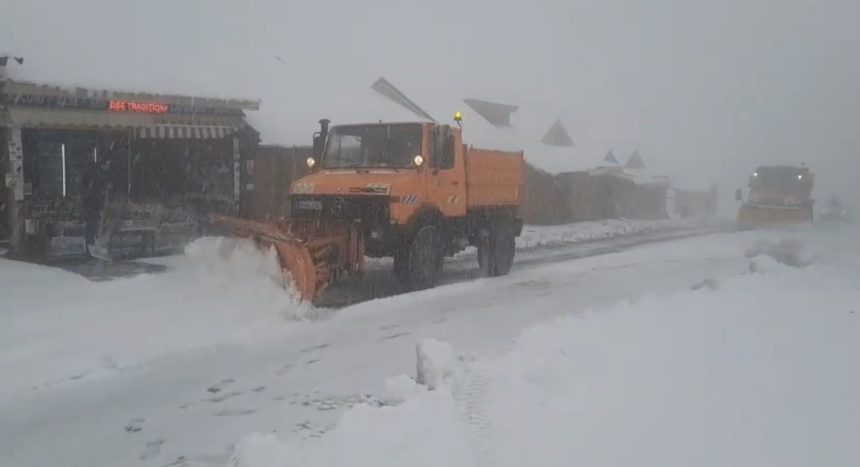 Iarna pe Transfagarasan a nins foarte mult
